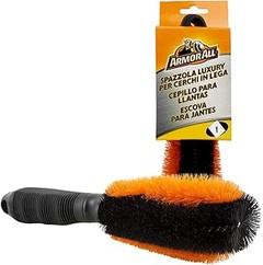 Guía Efectiva para Usar un Cepillo Duro en las Llantas de tu Coche