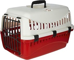 Comparativa de materiales en transportines rígidos para perros y gatos