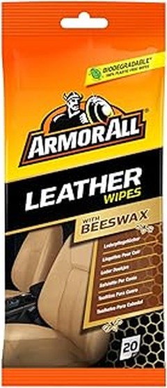 Cómo utilizar correctamente las toallitas limpiadoras en tu coche